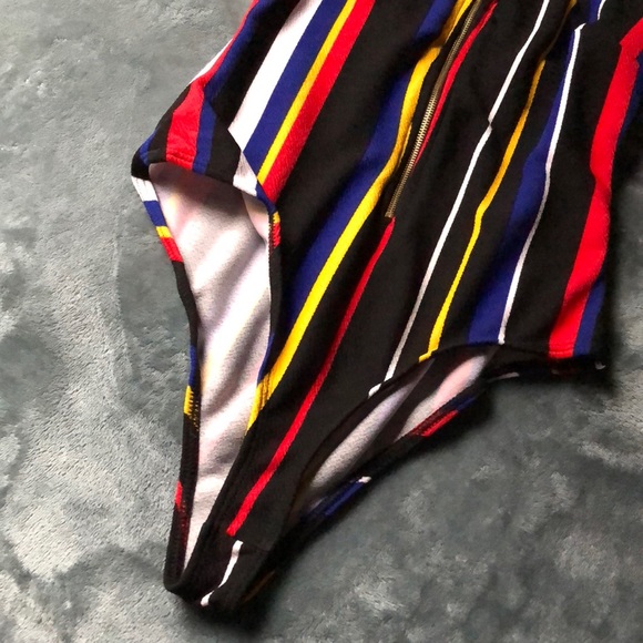 SOLDDD Striped Two Piece ✨brand new ✨ - Picture 4 of 8